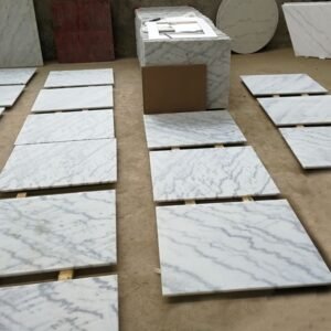 Square-marble-table-in-line-2